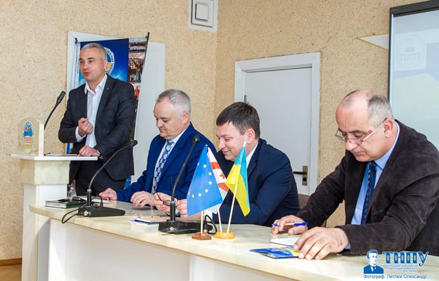 Виступає заступник міського голови Тернополя Бицюра Л.О.